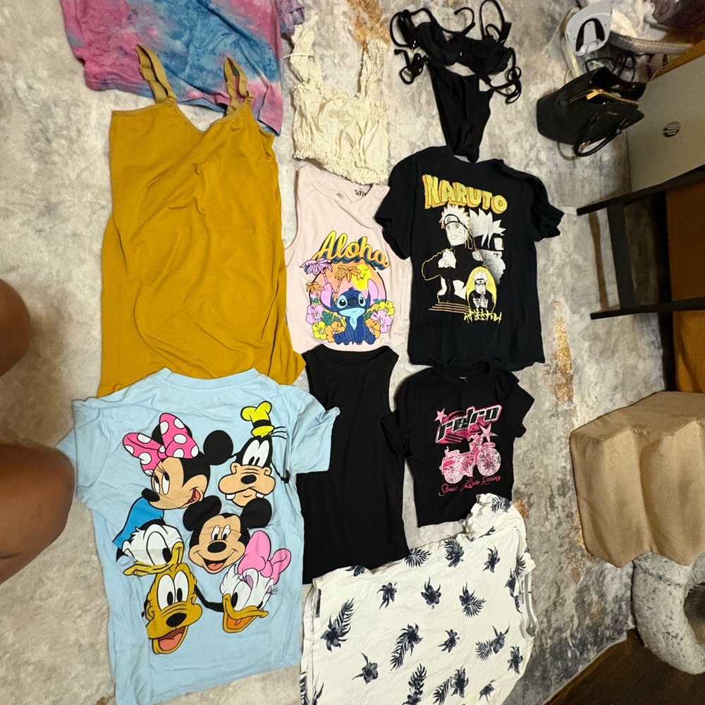 Bundles of 11 shirts, including Disney, Marvel and Anime Designs for girls